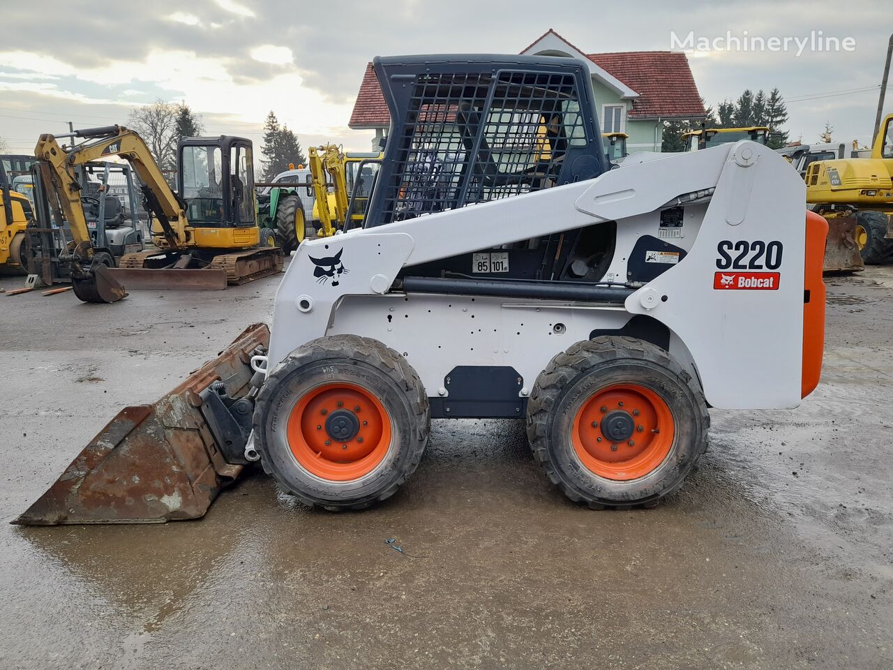 chargeuse sur pneus Bobcat S220