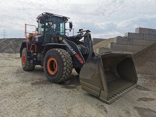 chargeuse sur pneus Doosan DL320-7