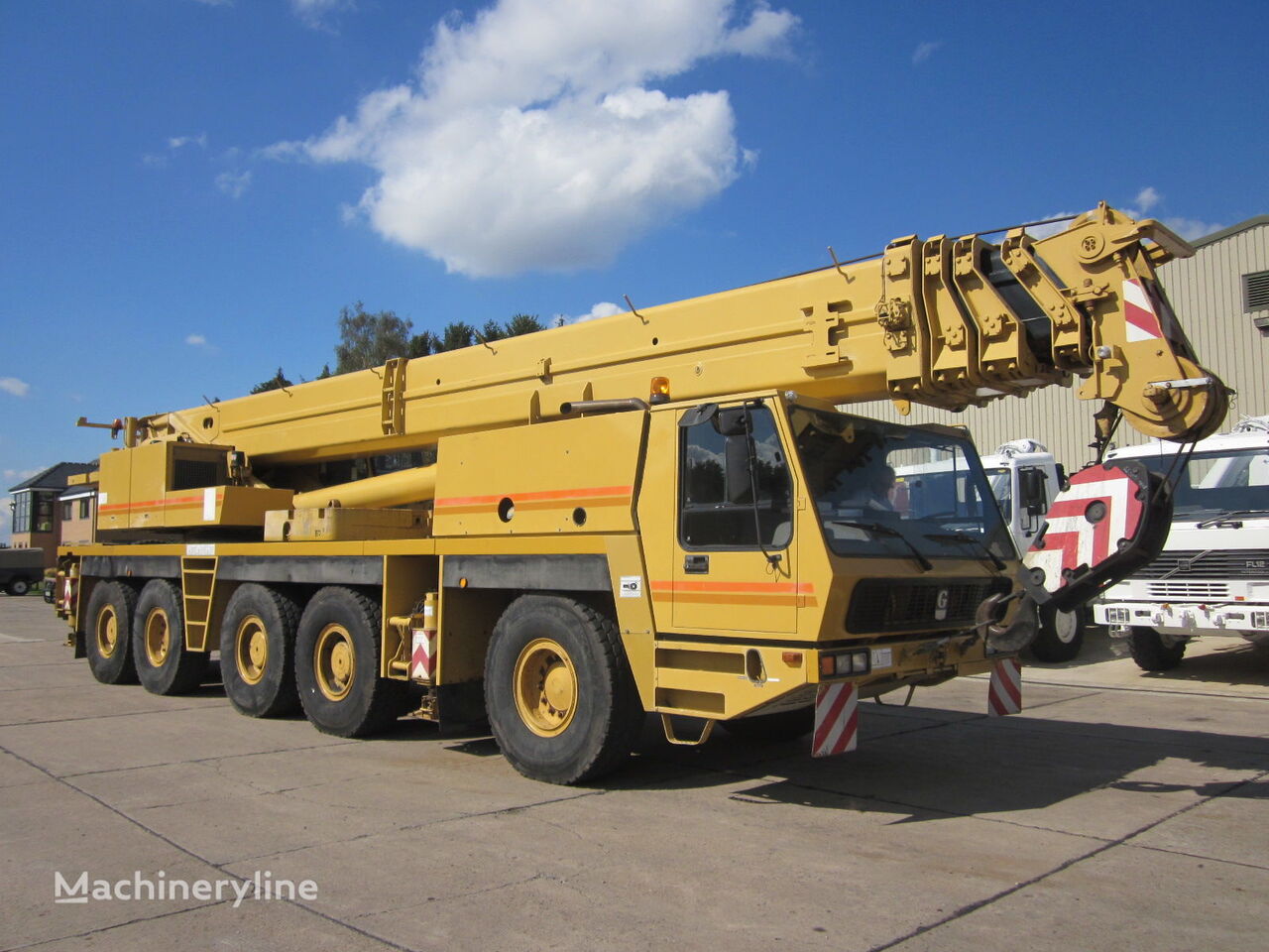 grue mobile Grove GMK5130 130 ton 1,500 Hours Only!
