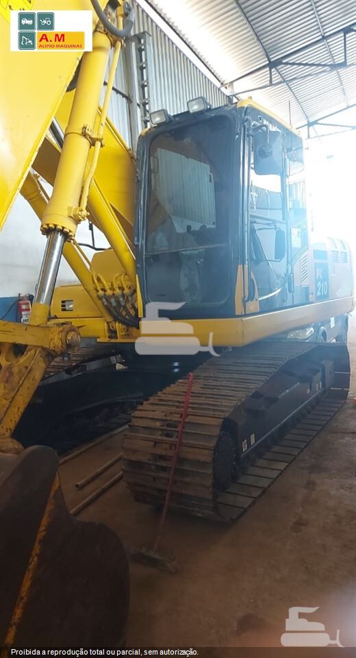 pelle sur chenilles Komatsu PC210