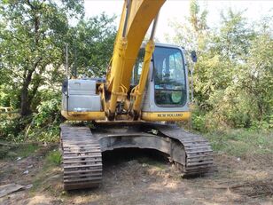 pelle sur chenilles New Holland 215E