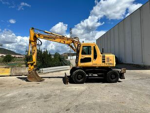 pelle sur pneus Komatsu PW130 ES-6K