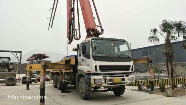 pompe à béton Putzmeister M38  sur châssis