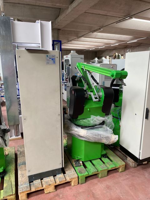 robot industriel  CMA ROBY 5 ST - CE(2002)